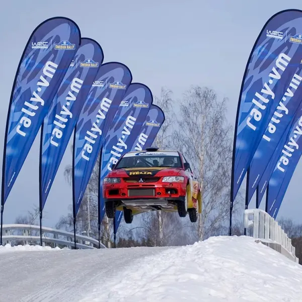 Bandera publicitaria tipo Gota - Vista Alternativa